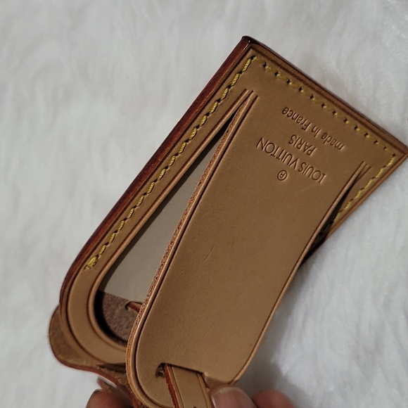 🤩 Louis Vuitton Name Tag Tan Leather  with Initials - Picture 13 of 16